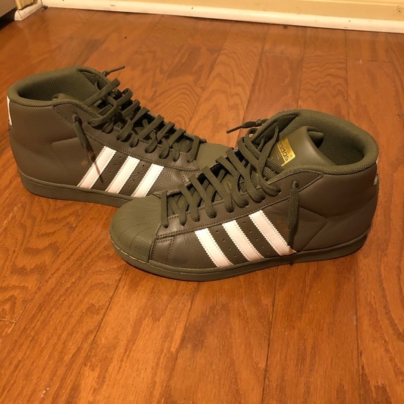 Adidas pro model size 7 - Picture 1 of 4